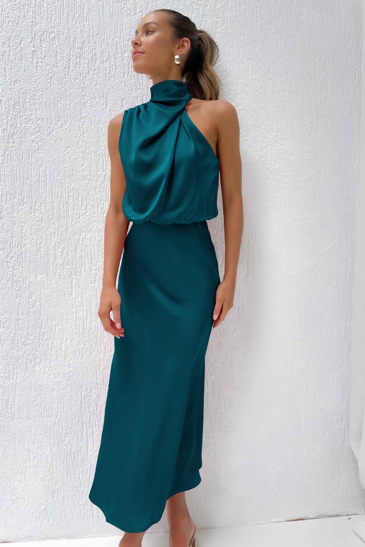 Nela | Satijnen Halter Midi Jurk