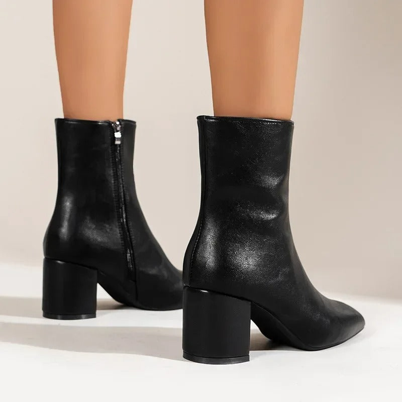 Bottines élégantes et confortables pour dames avec talon