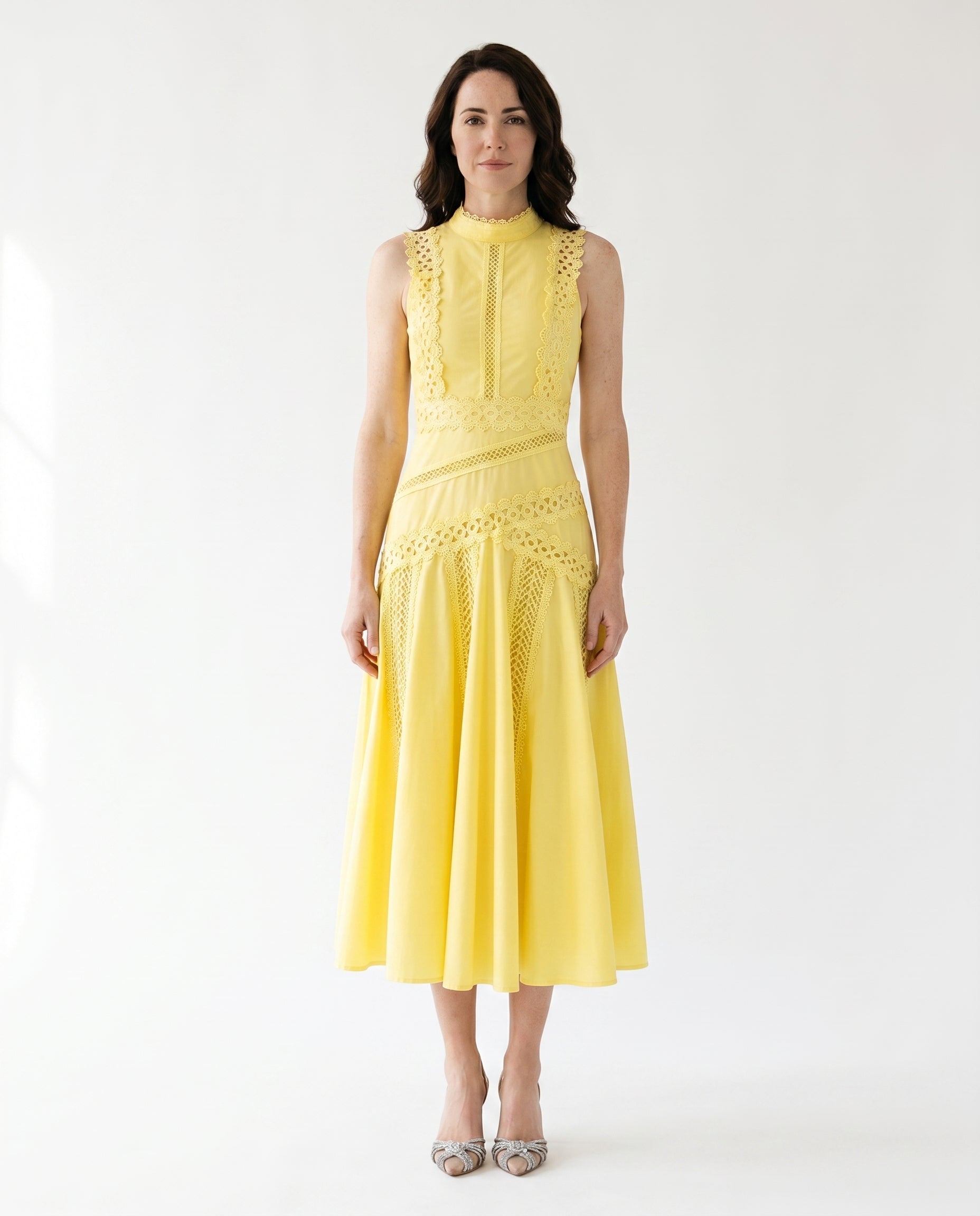 vivian-mouwloze-midi-jurk-geel-1