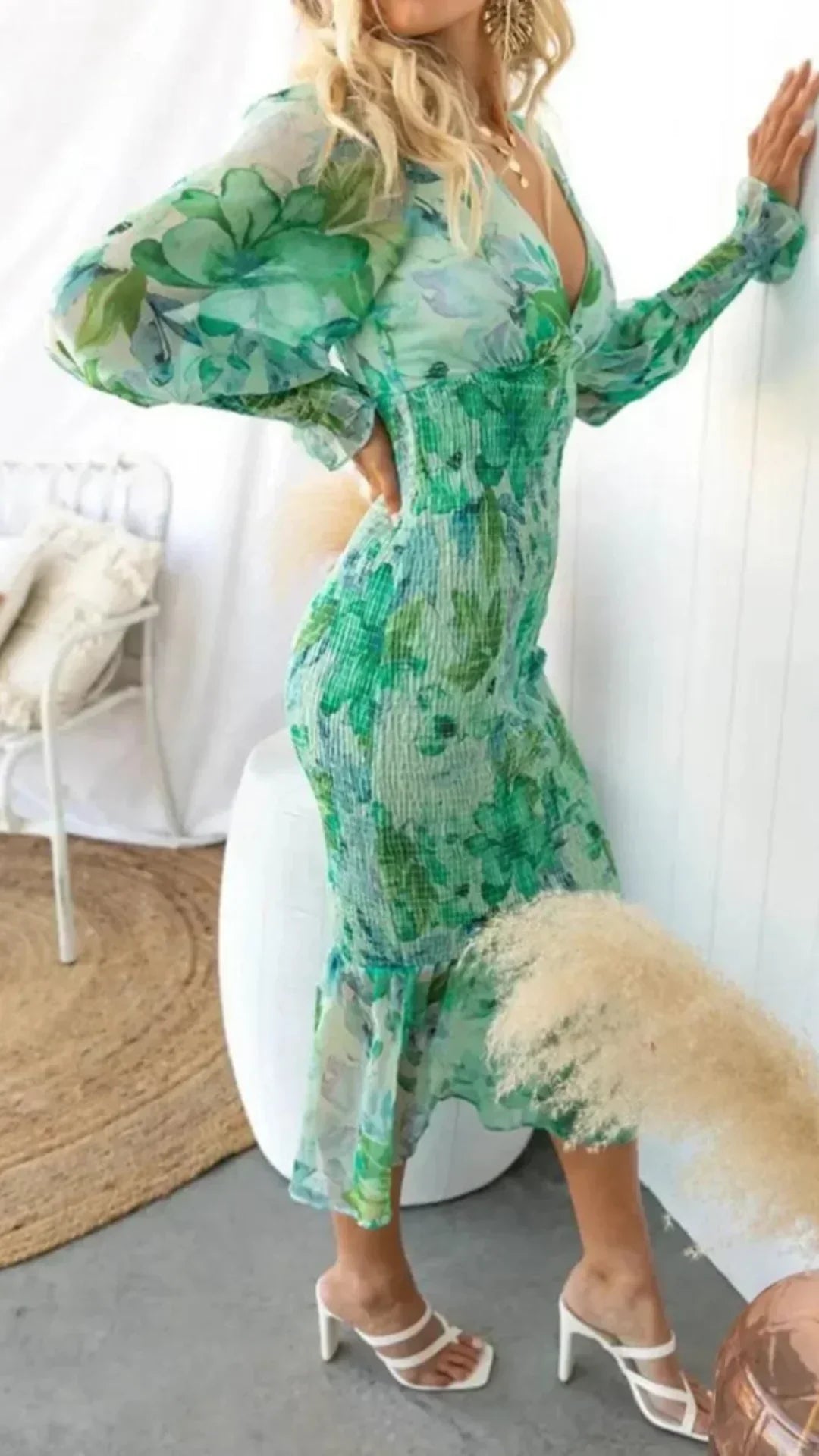Beulah | Floral Smocked Midi Dress
