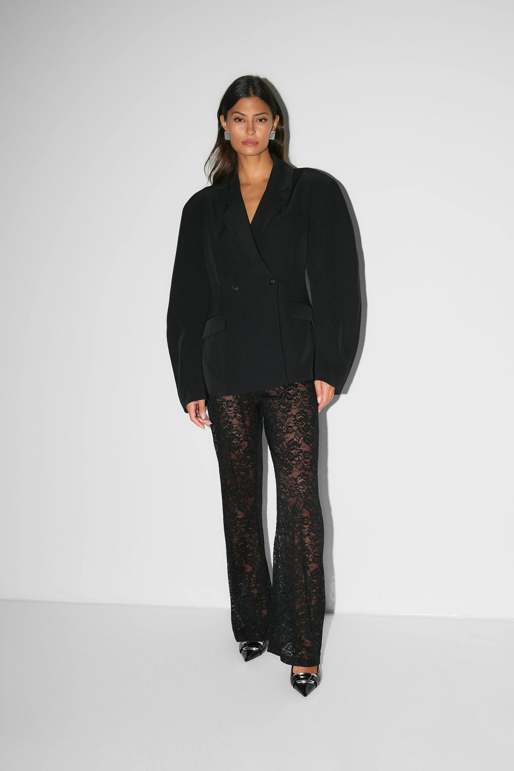 Pantalon élégant de luxe pour femmes avec dentelle et jambes larges