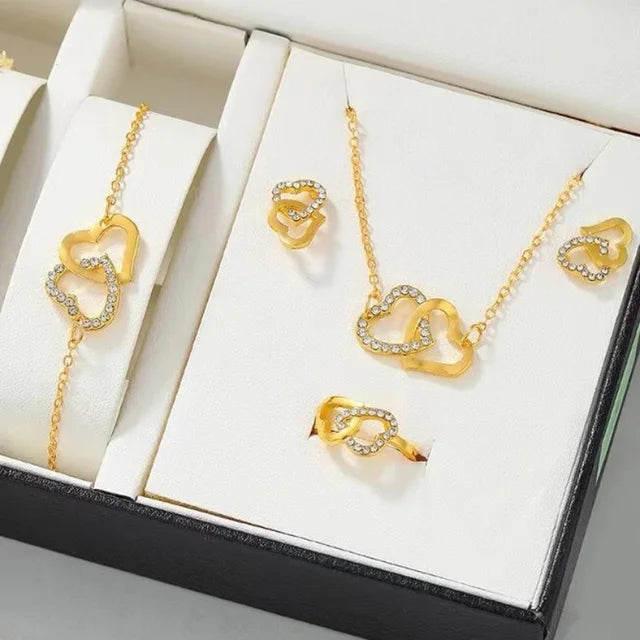 Silke | Ensemble de Bijoux en Forme de Cœur avec Strass