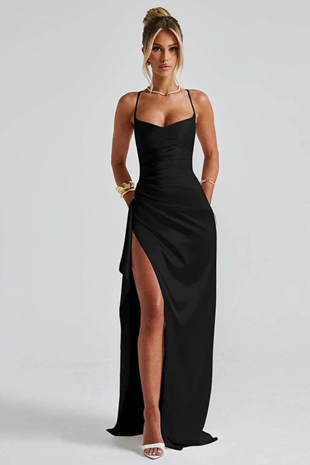 Elegante verfijnde dames avond jurk met split