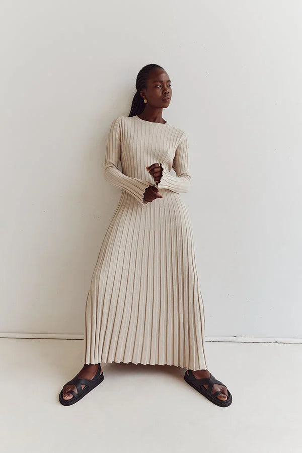 Camelia | Gebreide Maxi Jurk met Lange Mouwen