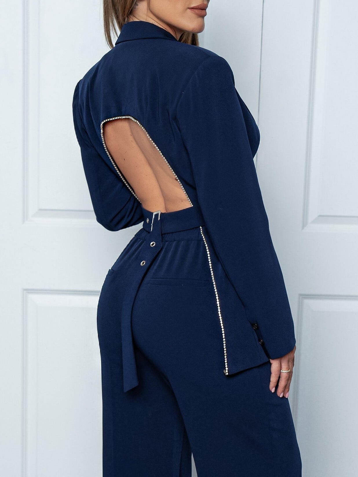 Darci | Open-Back Blazer met Statement Buckle