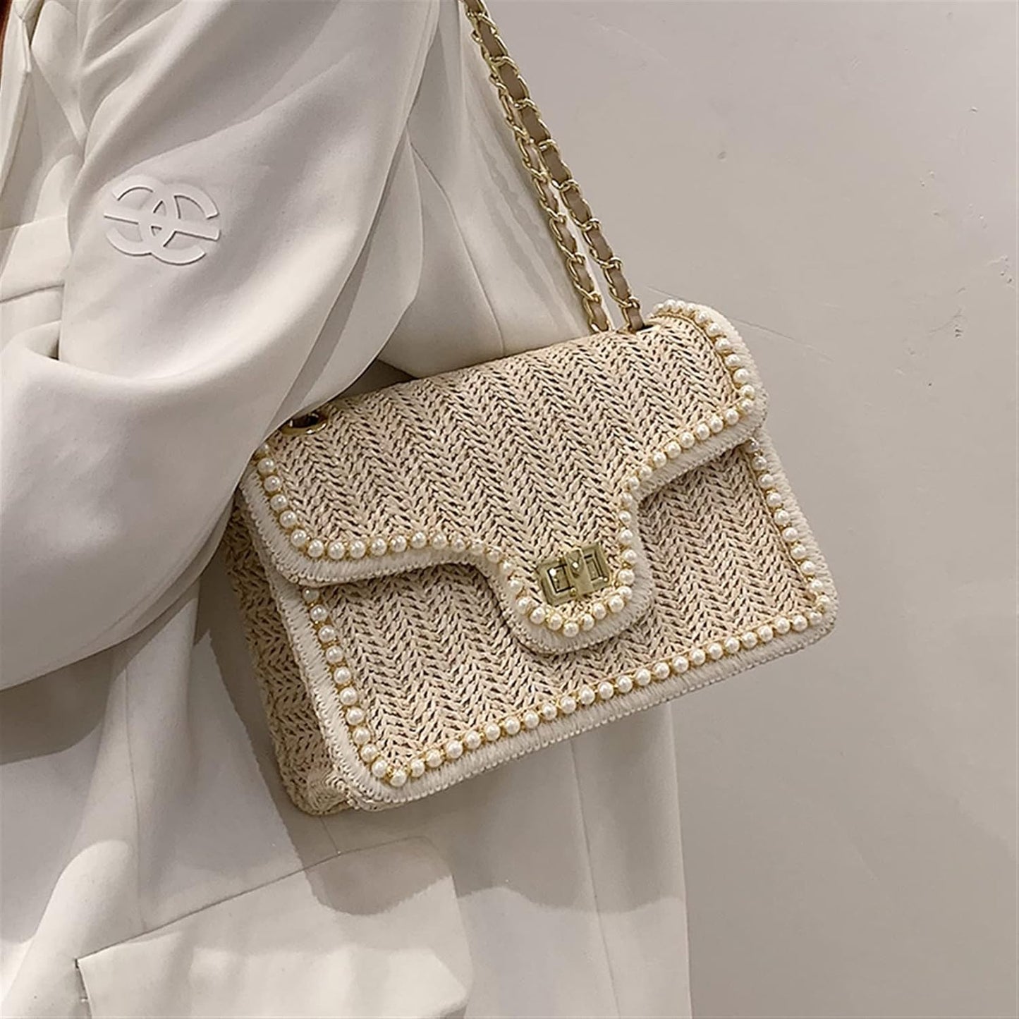 Baili | Elegante Rieten Schoudertas met Pareldetails