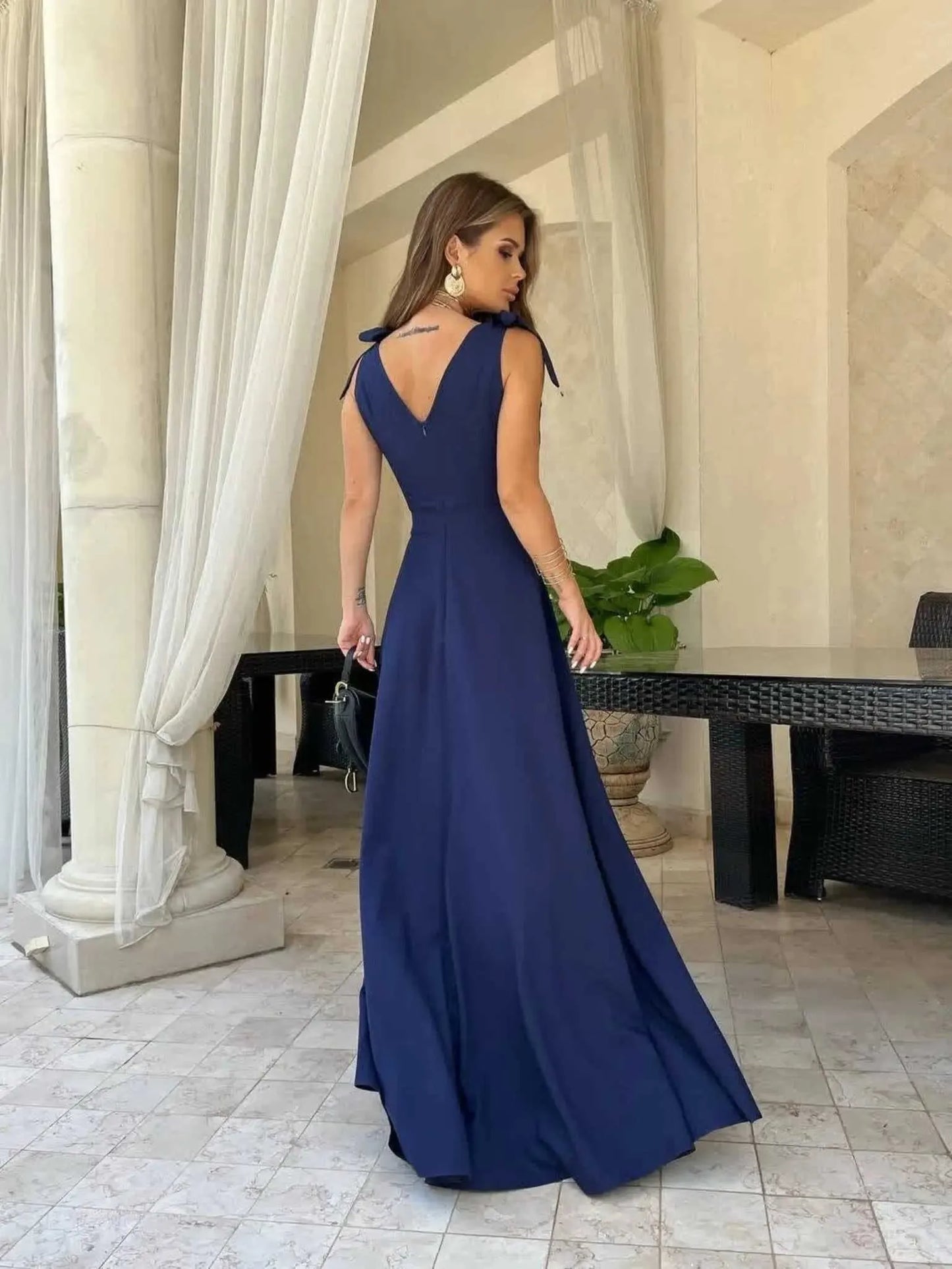 Geraldine | Elegant Black Maxi Dress