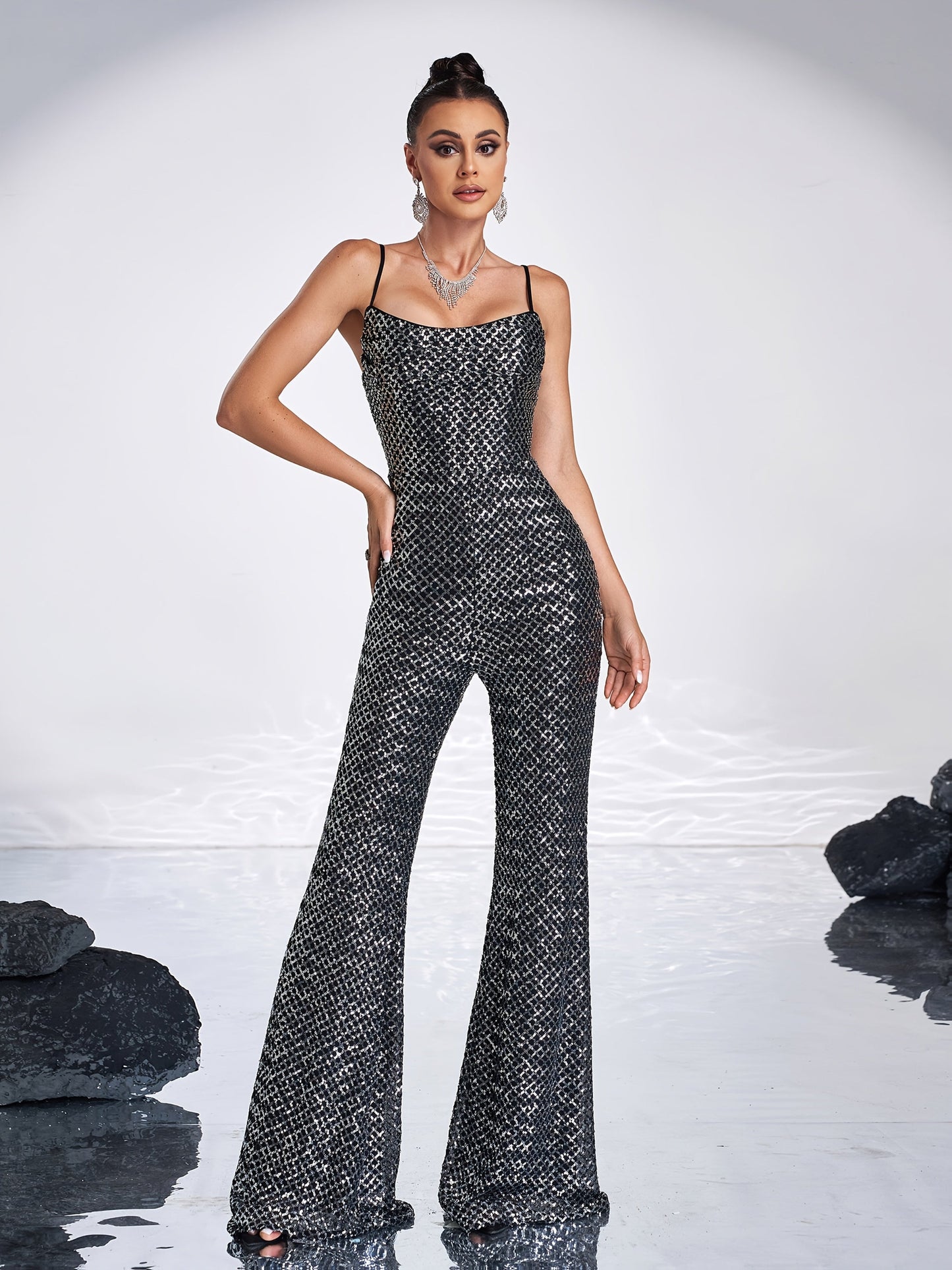 Dilia | Glanzende Avondjumpsuit met Strassdetails