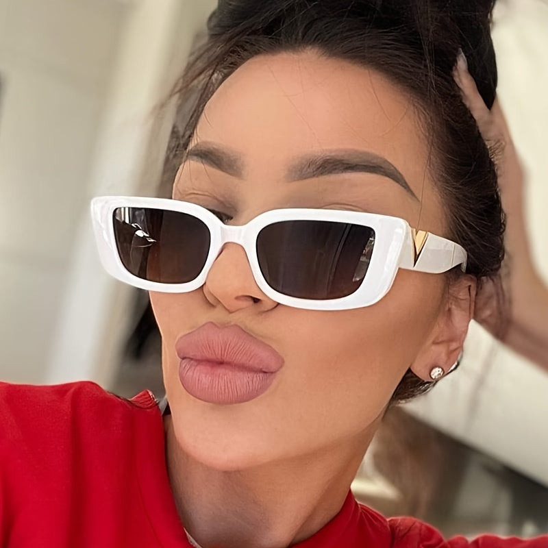 Macella | Retro Rectangular Sunglasses with Tortoise Frame