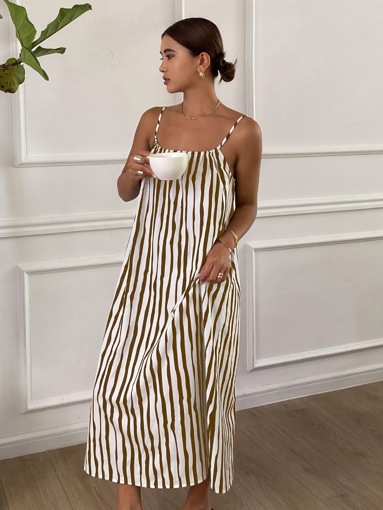 Yonette | Casual Gestreepte Maxi Jurk met Spaghettibandjes