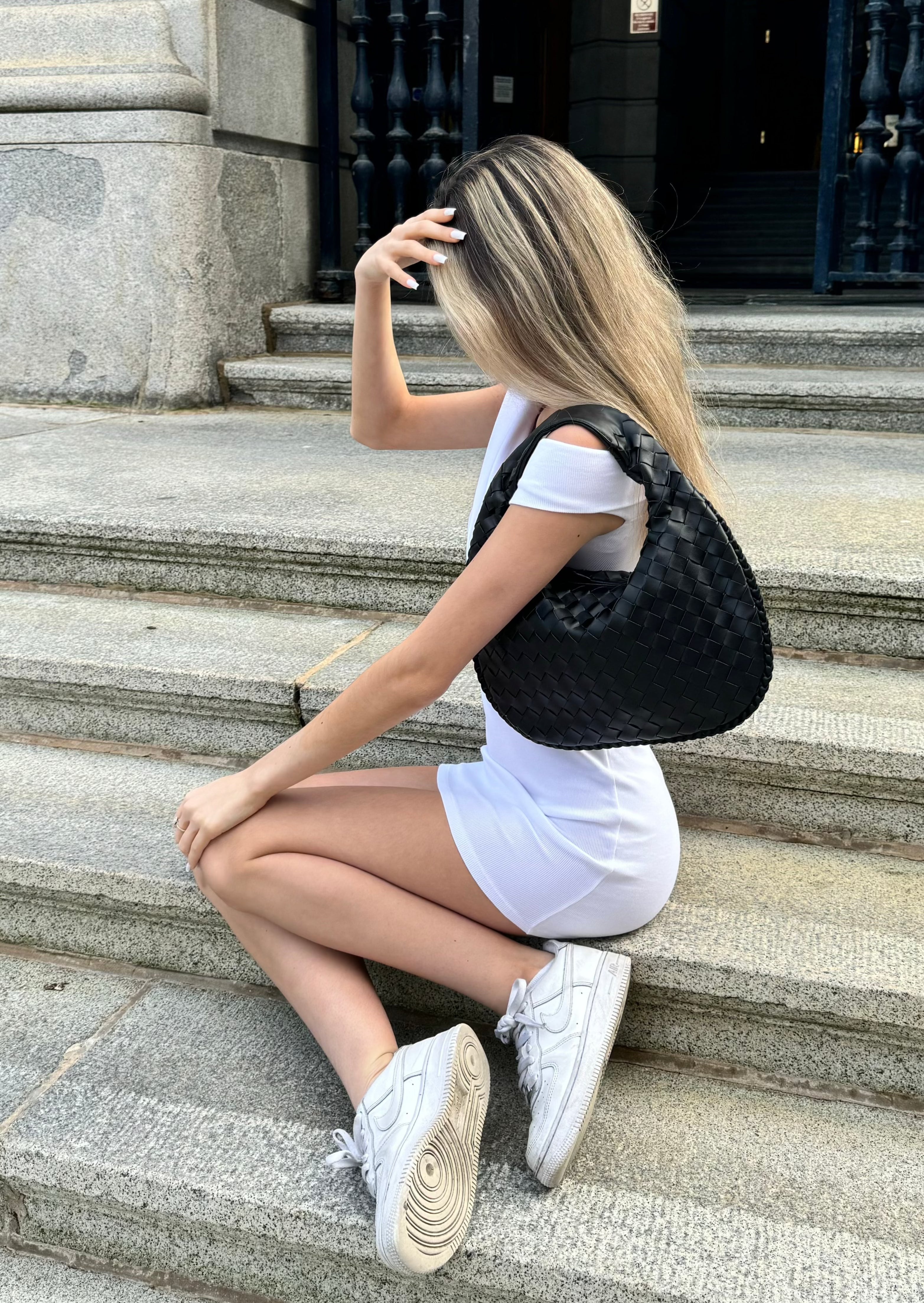 Vaida | Classic Black Woven Handbag