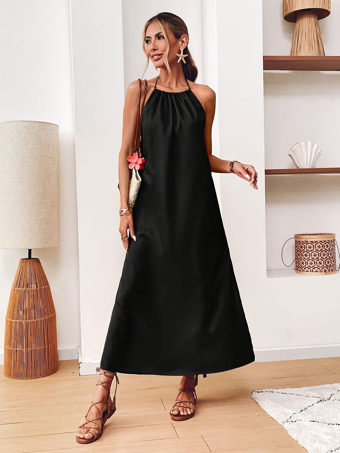 Yezelyn | Elegante Maxi Jurk met Halternek en Losvallende Snit