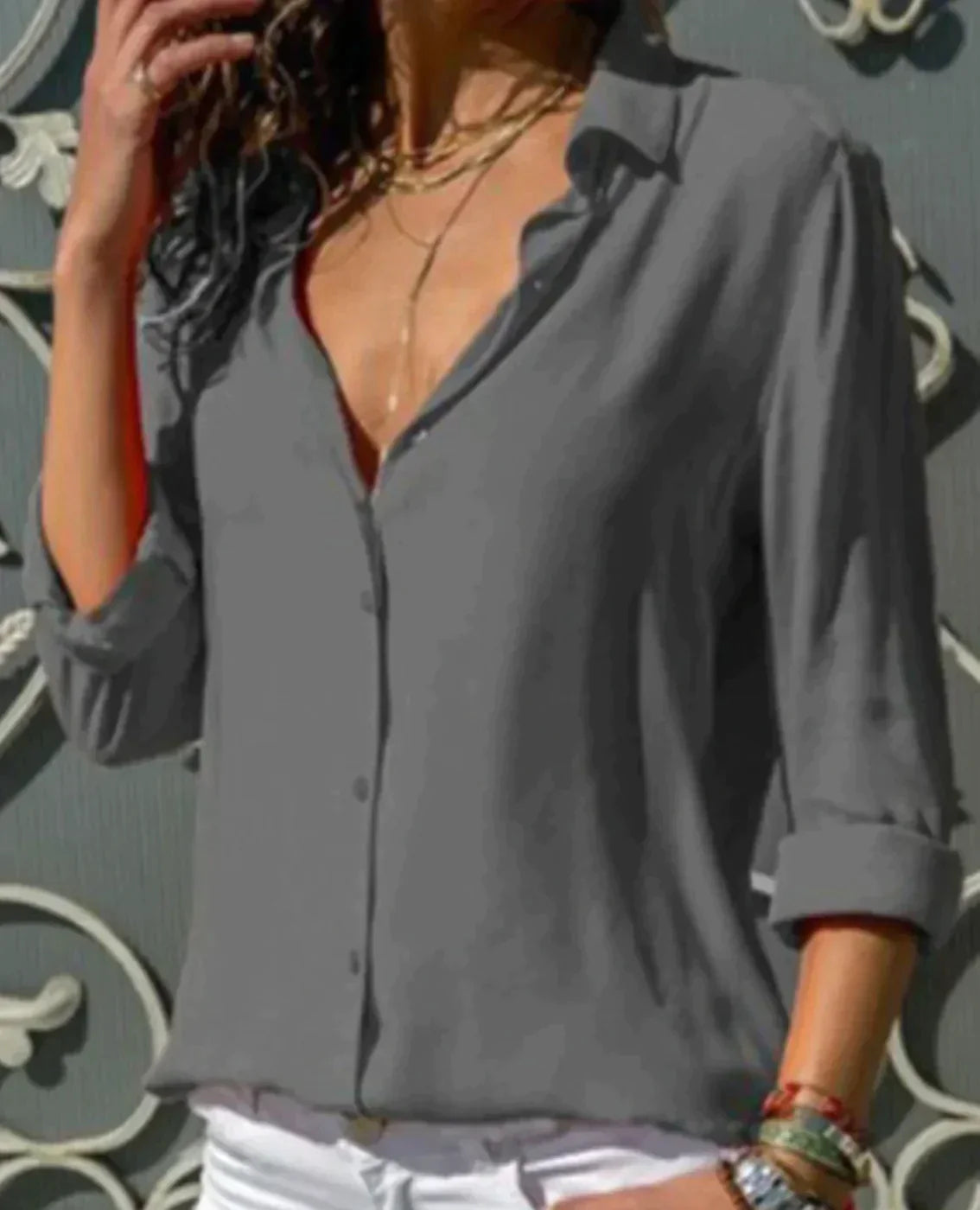 Perina | Satijnen Blouse met Knoopsluiting en Opgerolde Mouwen