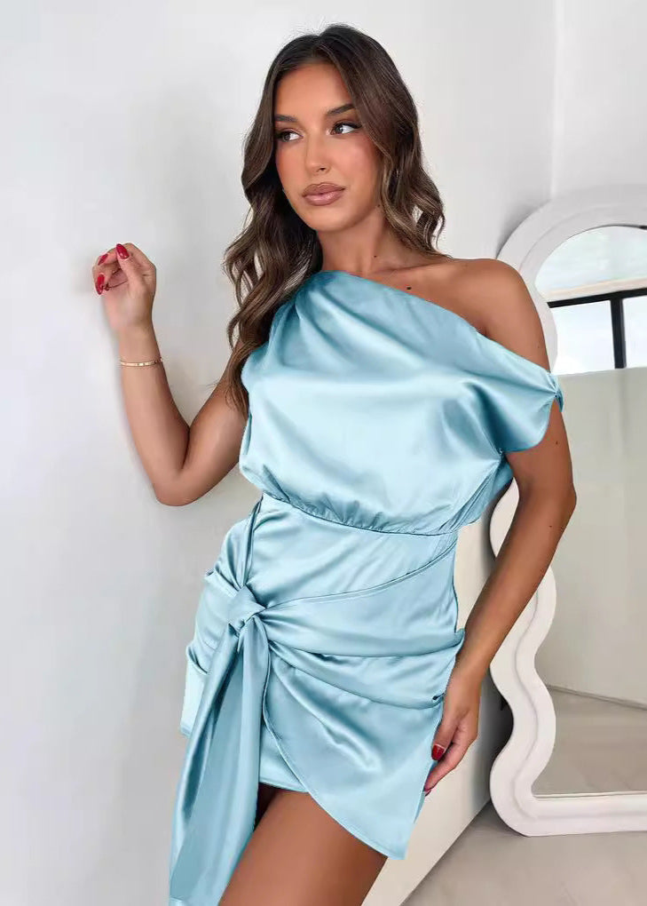 Destine | Elegante Blauw Satijnen Jurk
