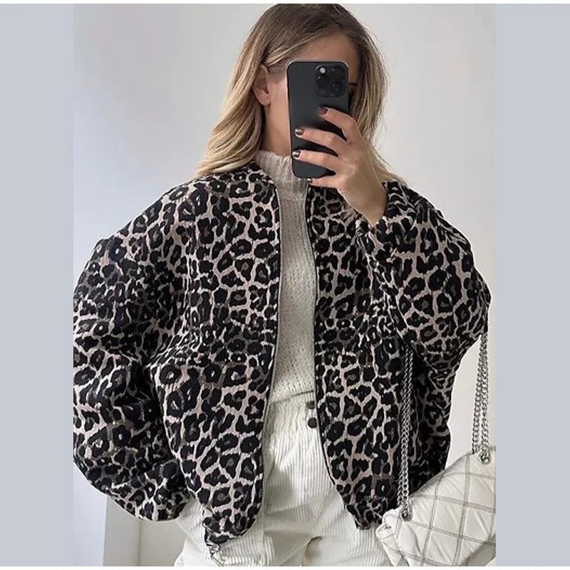 Trendy comfortabele dames bomberjack met luipaard print en rits