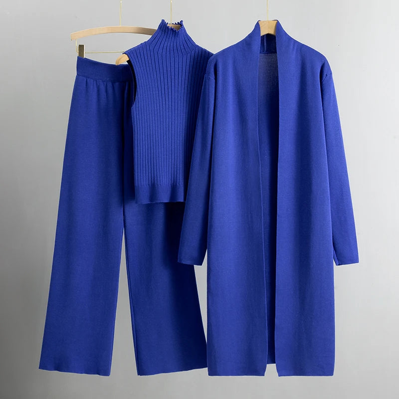Comfortabele chique dames set met lange jas en rechte broek