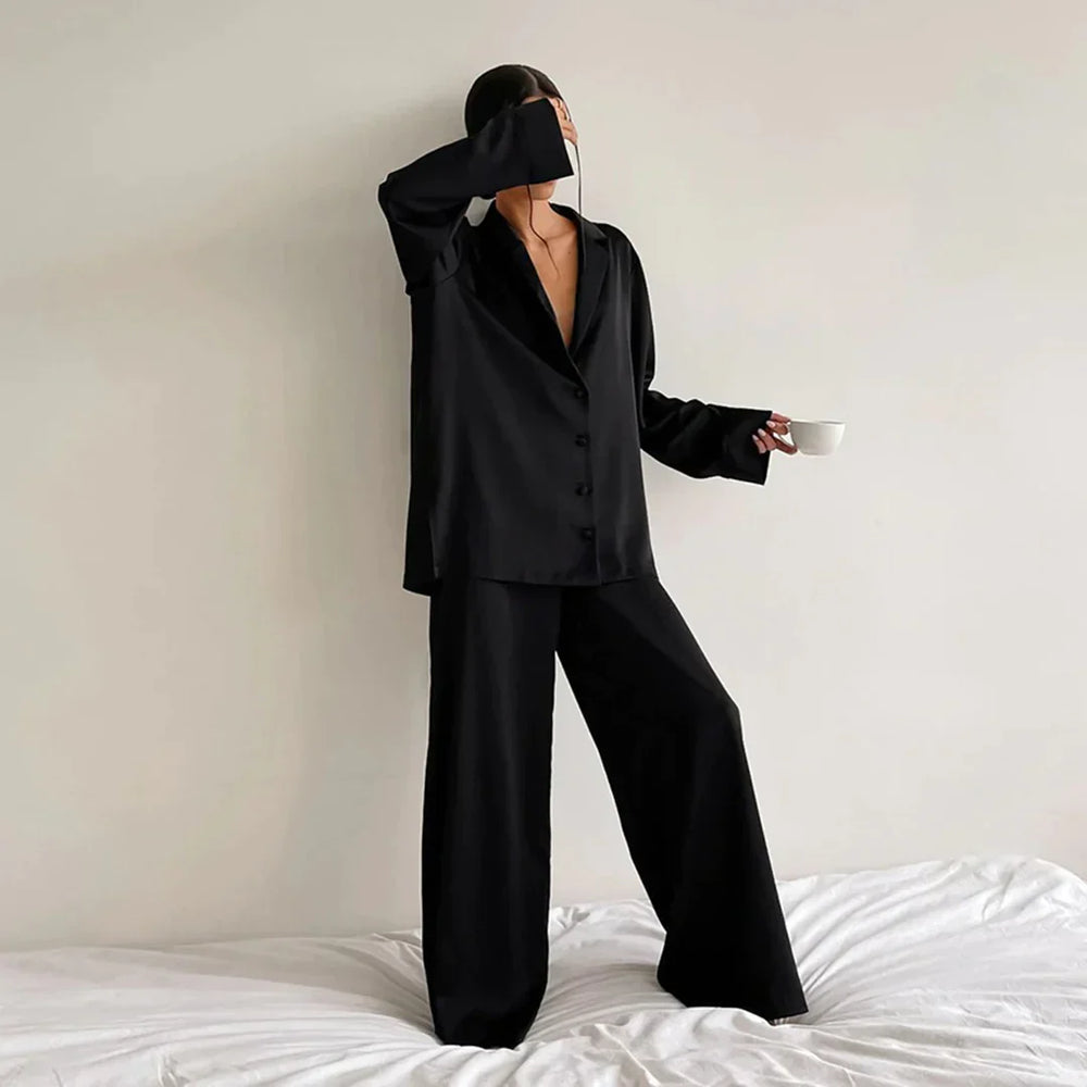 Ammie | Satijnen Pyjama Set met Wijdere Broek – Zwart