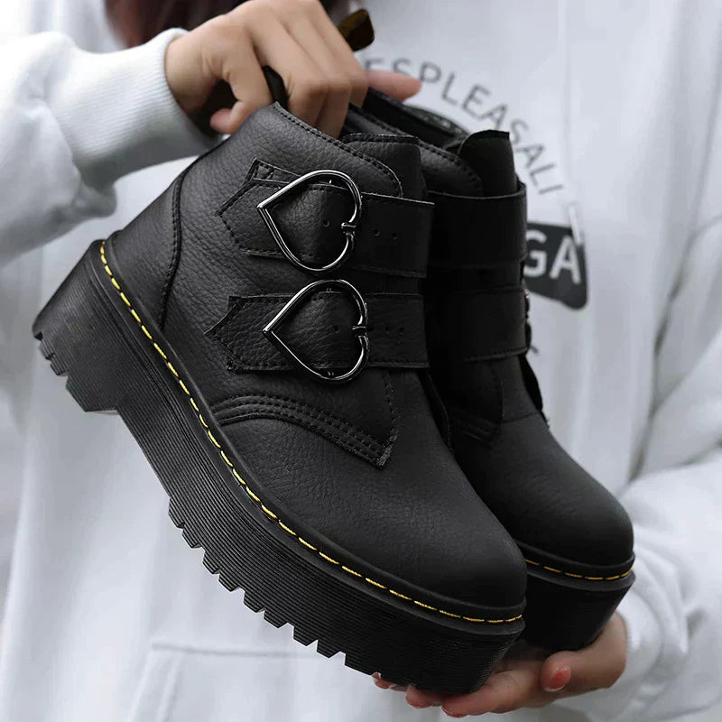 Comfortabele Dames Enkellaarsjes Met Hartgesp en Chunky Zool