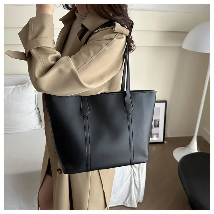 Elegante Dames Schoudertas met Stevige Hengsels en Ruim Model