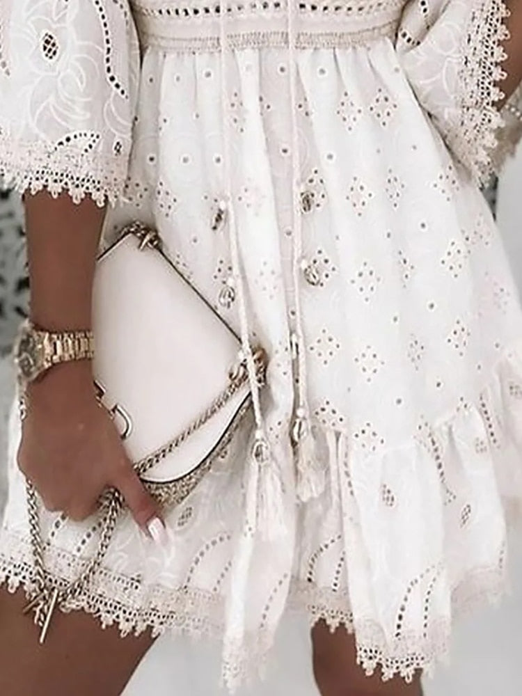 Brandyce | Zomerse Romantische Mini Jurk met Kantdetails