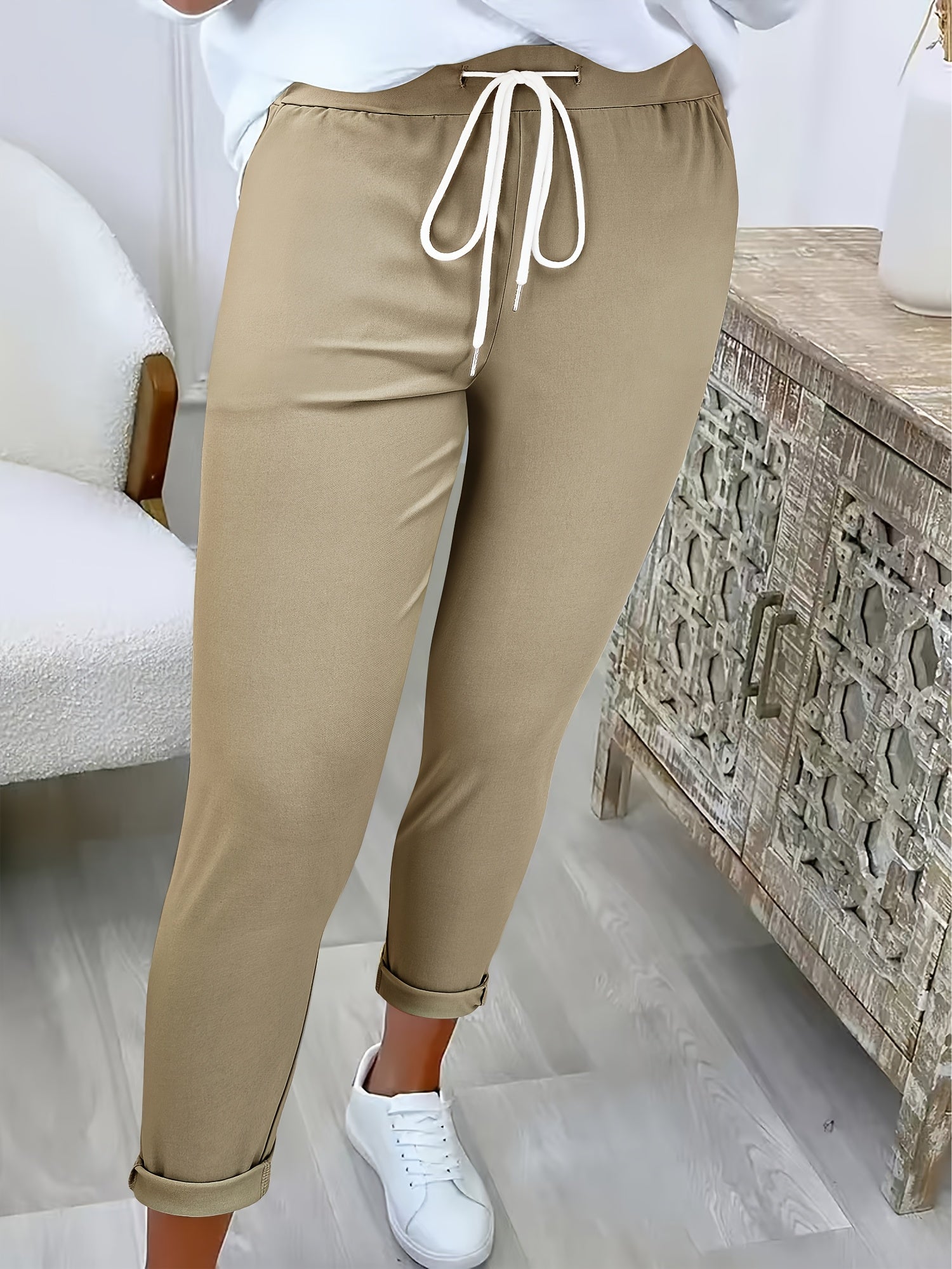 Comfortable functional women's pants with elastic waist
