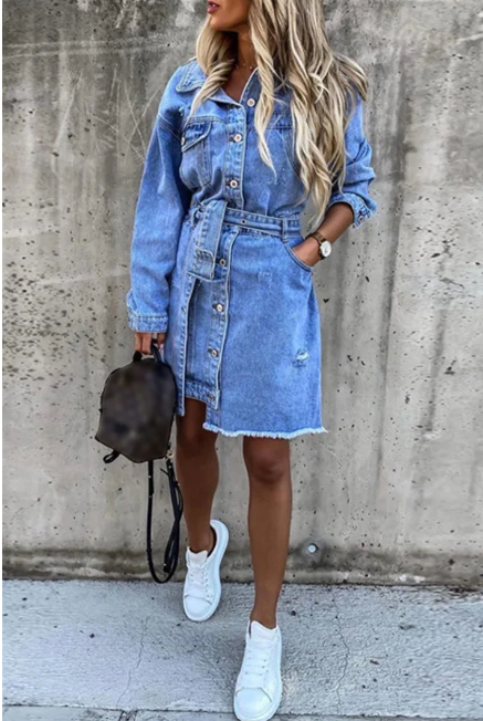 Bett | Denim Jurk met Knoopsluiting en Tailleaccent