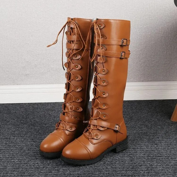 Bottes hautes robustes et tendance pour femmes avec laçage et boucles