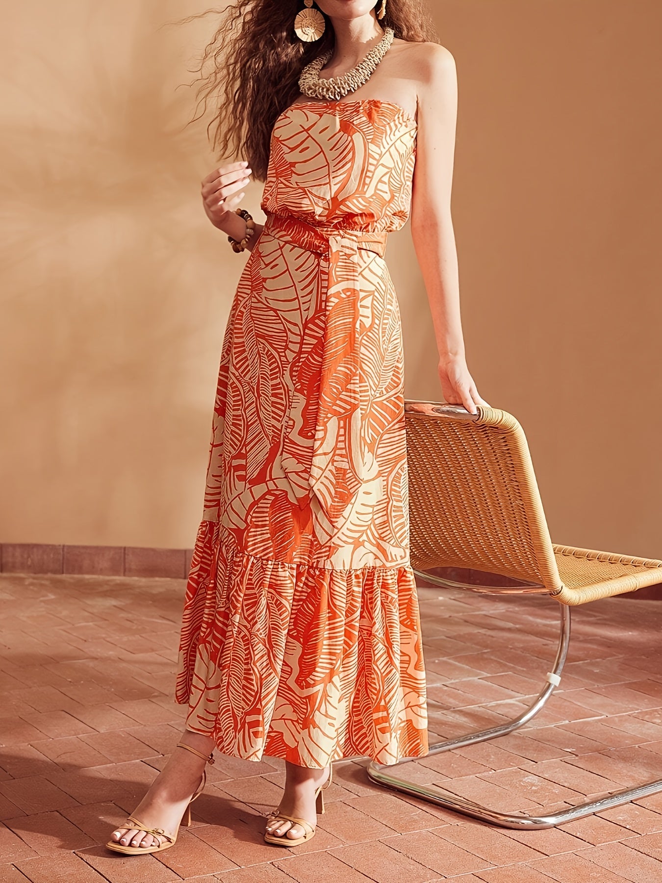 Dagne | Strapless Zomerjurk met Tropisch Bladmotief