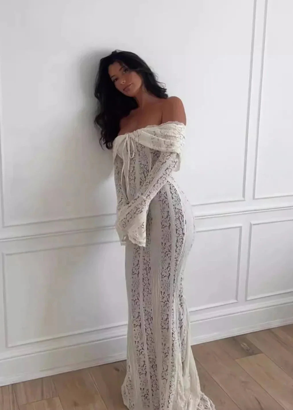 Jayda | Luxury Gala Dress Lace Maxi Dress with Off-Shoulder Design