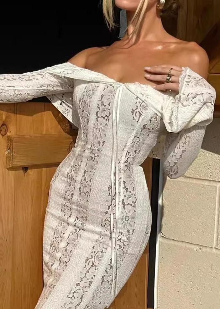 Jayda | Luxury Gala Dress Lace Maxi Dress with Off-Shoulder Design