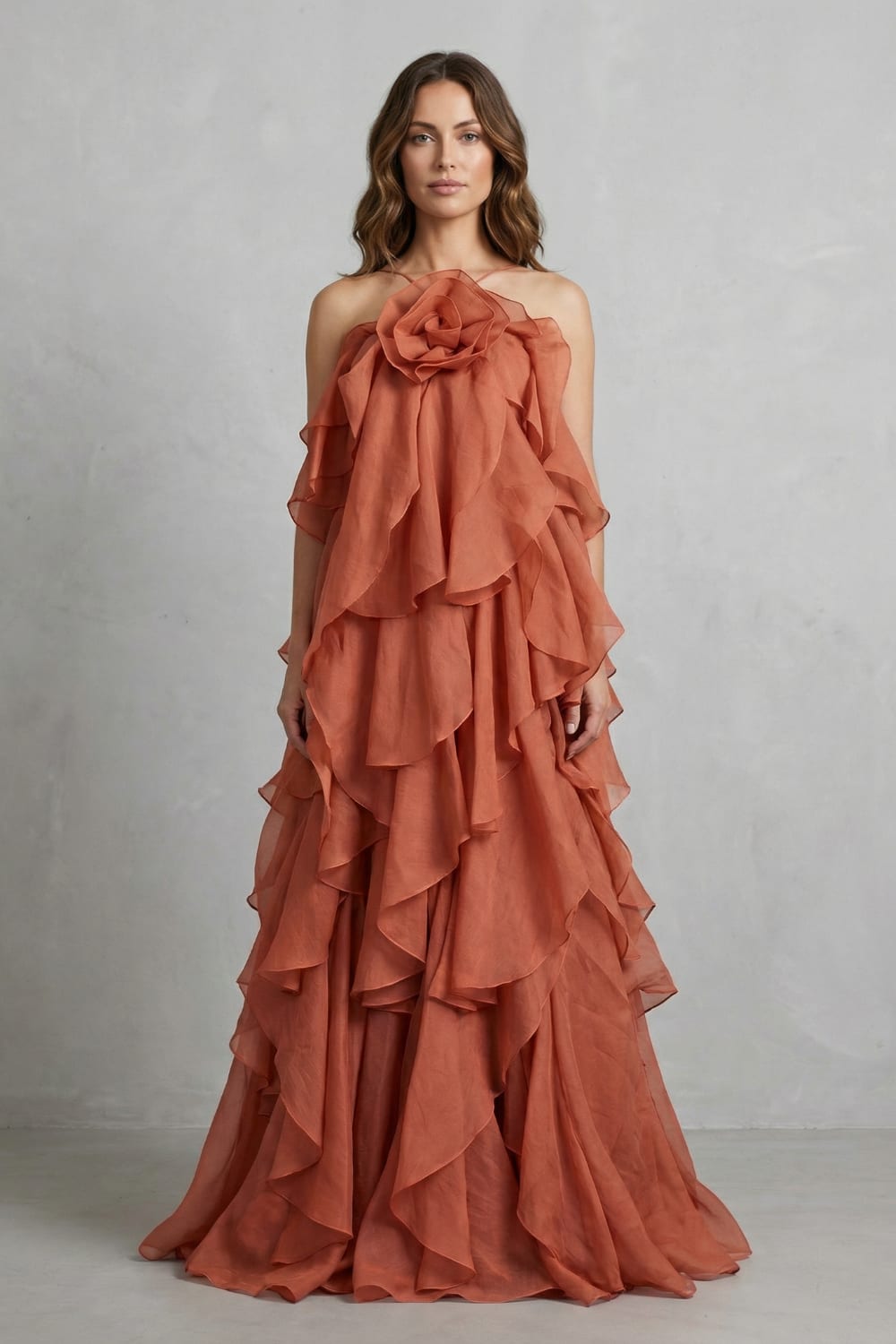 Zwierende Chiffon Dames Galajurk met Volant Lagen en Rozet Detail