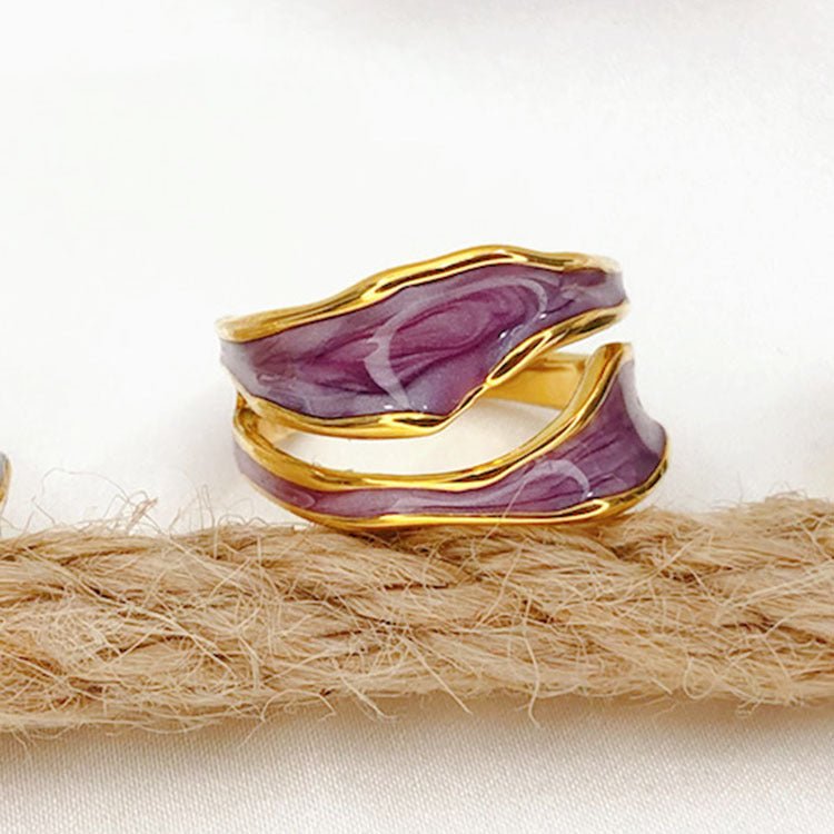Margriet | Elegant Wave Enamel Ring