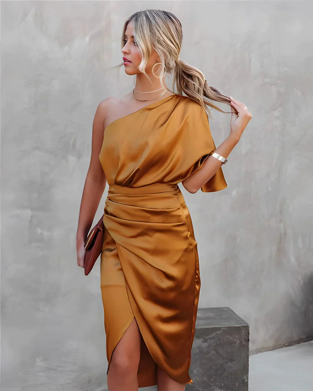 Brendy | Elegante One-Shoulder Satijnjurk