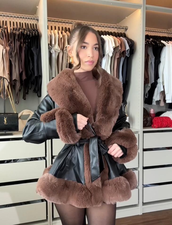Luxe Dames Winterjas met Faux Fur en Ceintuur