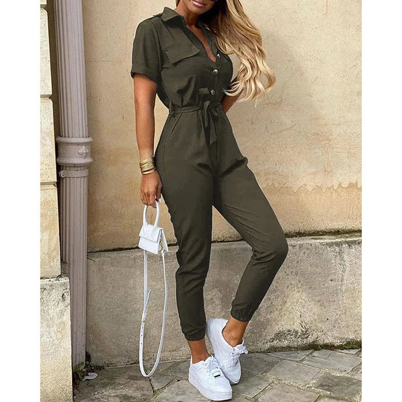Comfortabele stijlvolle dames jumpsuit met ceintuur en elegante pasvorm