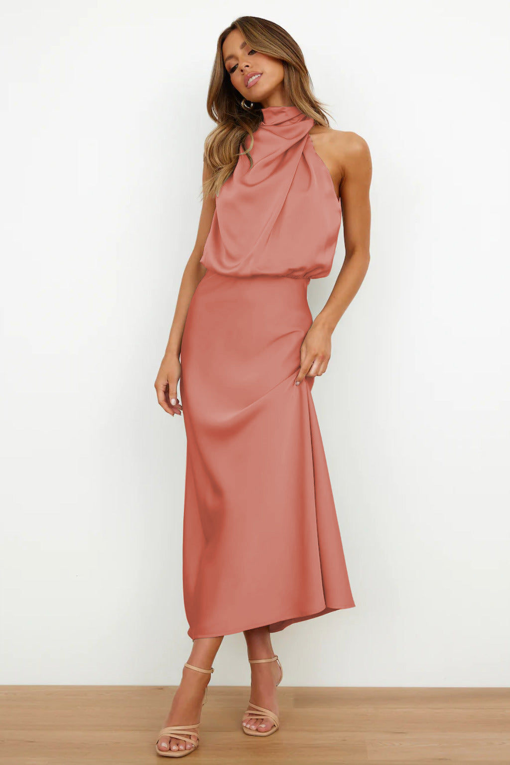 Nela | Satijnen Halter Midi Jurk