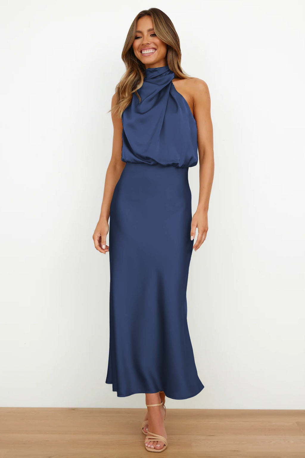 Nela | Satijnen Halter Midi Jurk