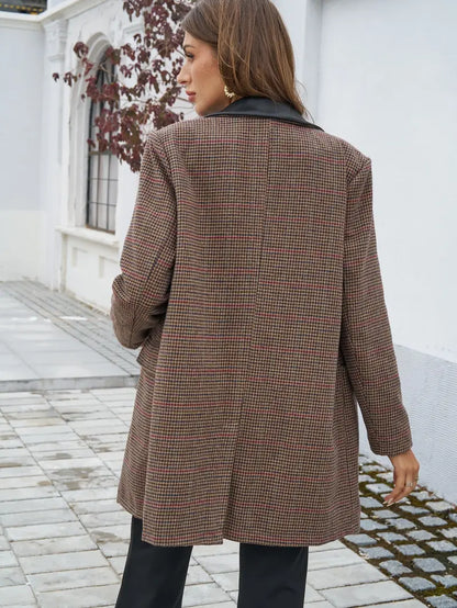 Lange Dubbelrijige Blazer met Brede Revers en Klepzakken voor Dames