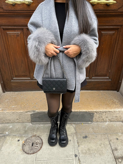 Dames Wollen Jas met Ceintuur en Faux Fur Manchetten