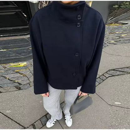 Stijlvolle Korte Dames Winterjas met Hoge Kraag en Knoopsluiting