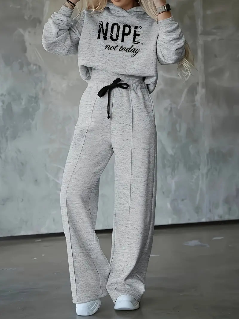 Mika | Casualowy dres z nadrukiem
