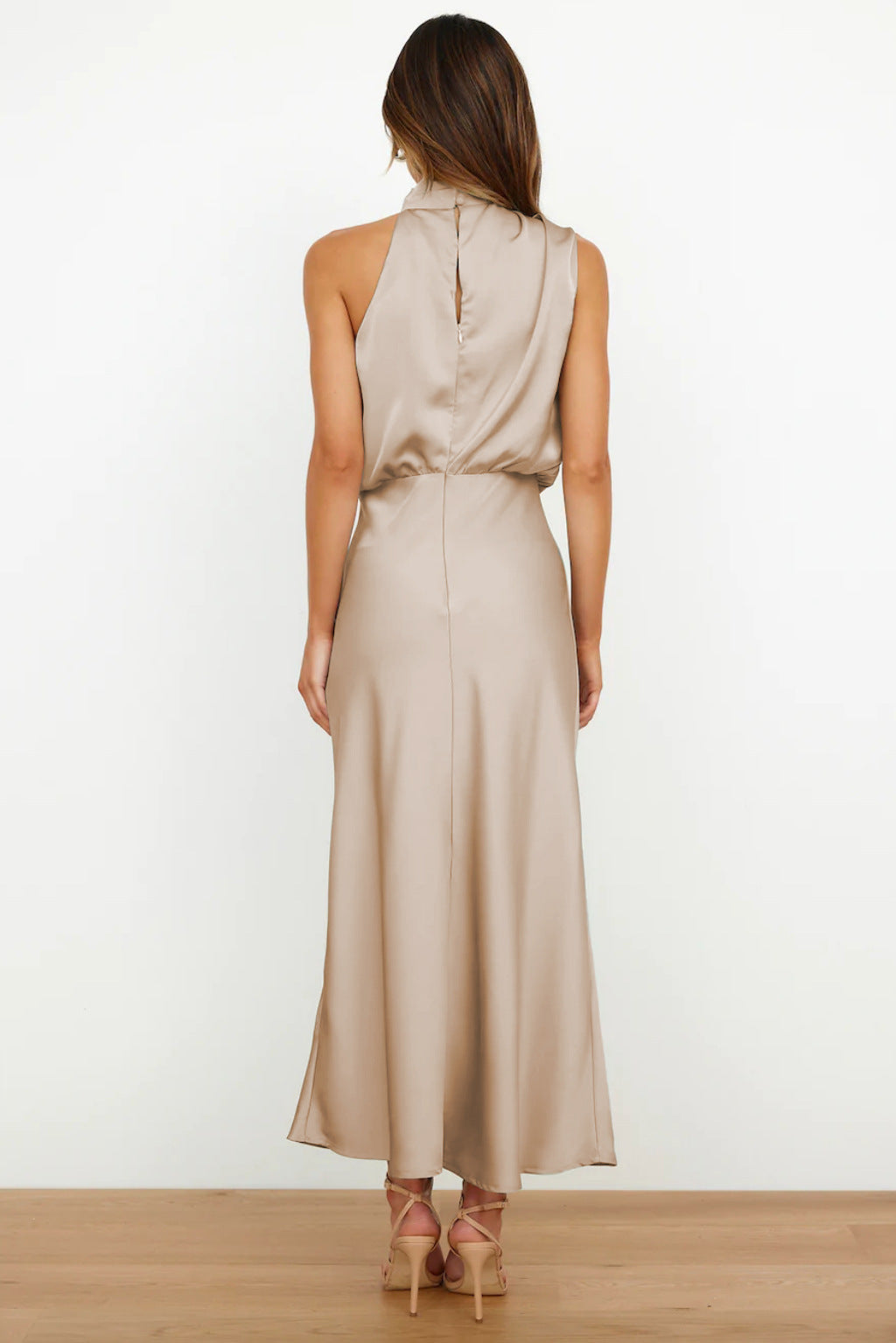 Nela | Satijnen Halter Midi Jurk