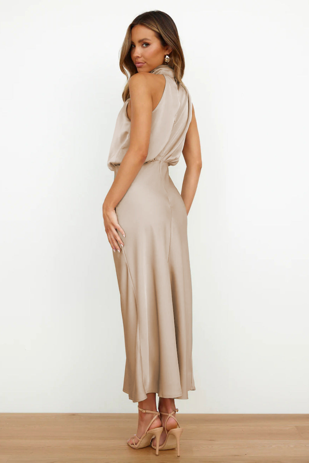 Nela | Satijnen Halter Midi Jurk
