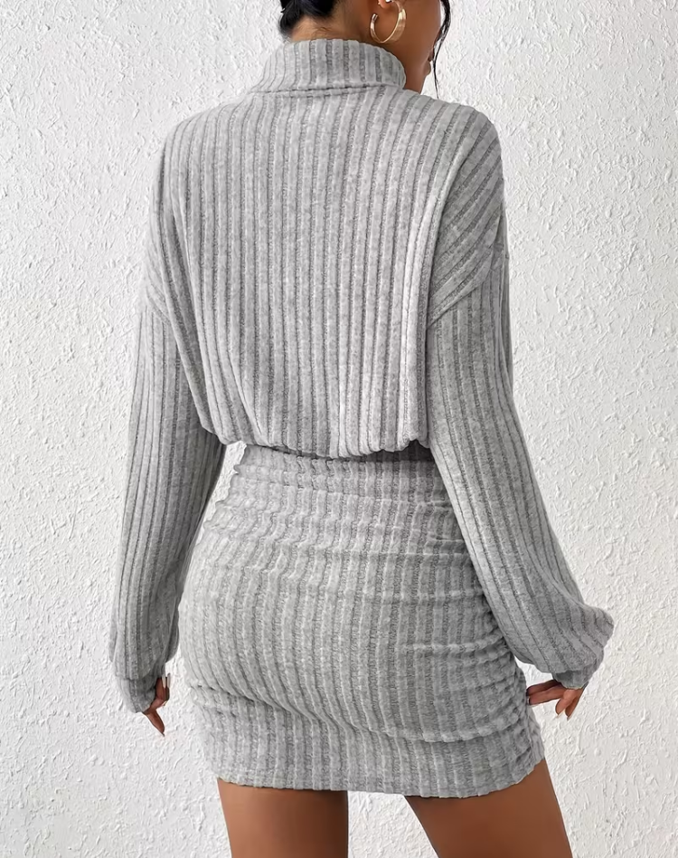Ensemble tricoté élégant pour femmes avec col roulé et jupe midi