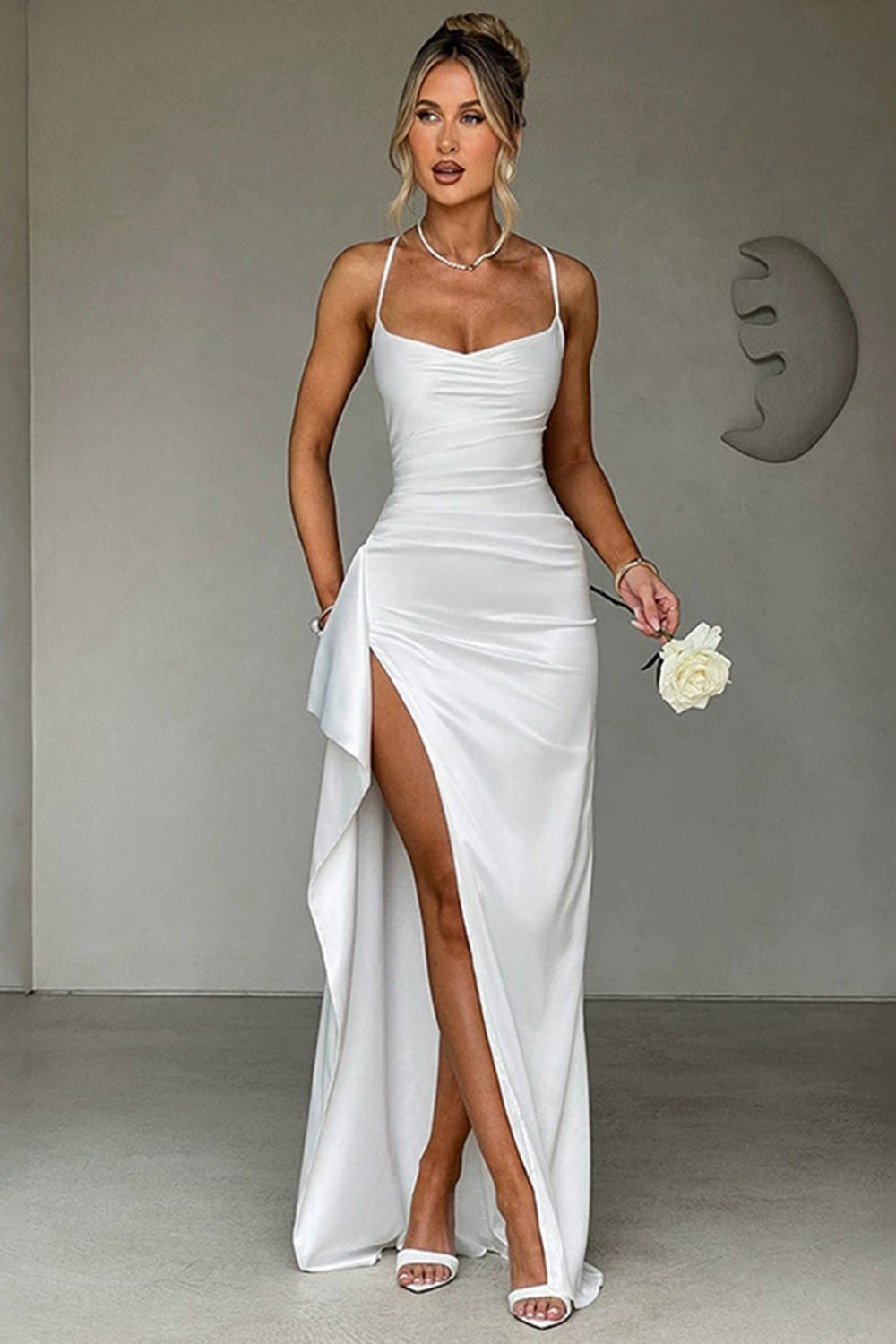 Elegante verfijnde dames avond jurk met split