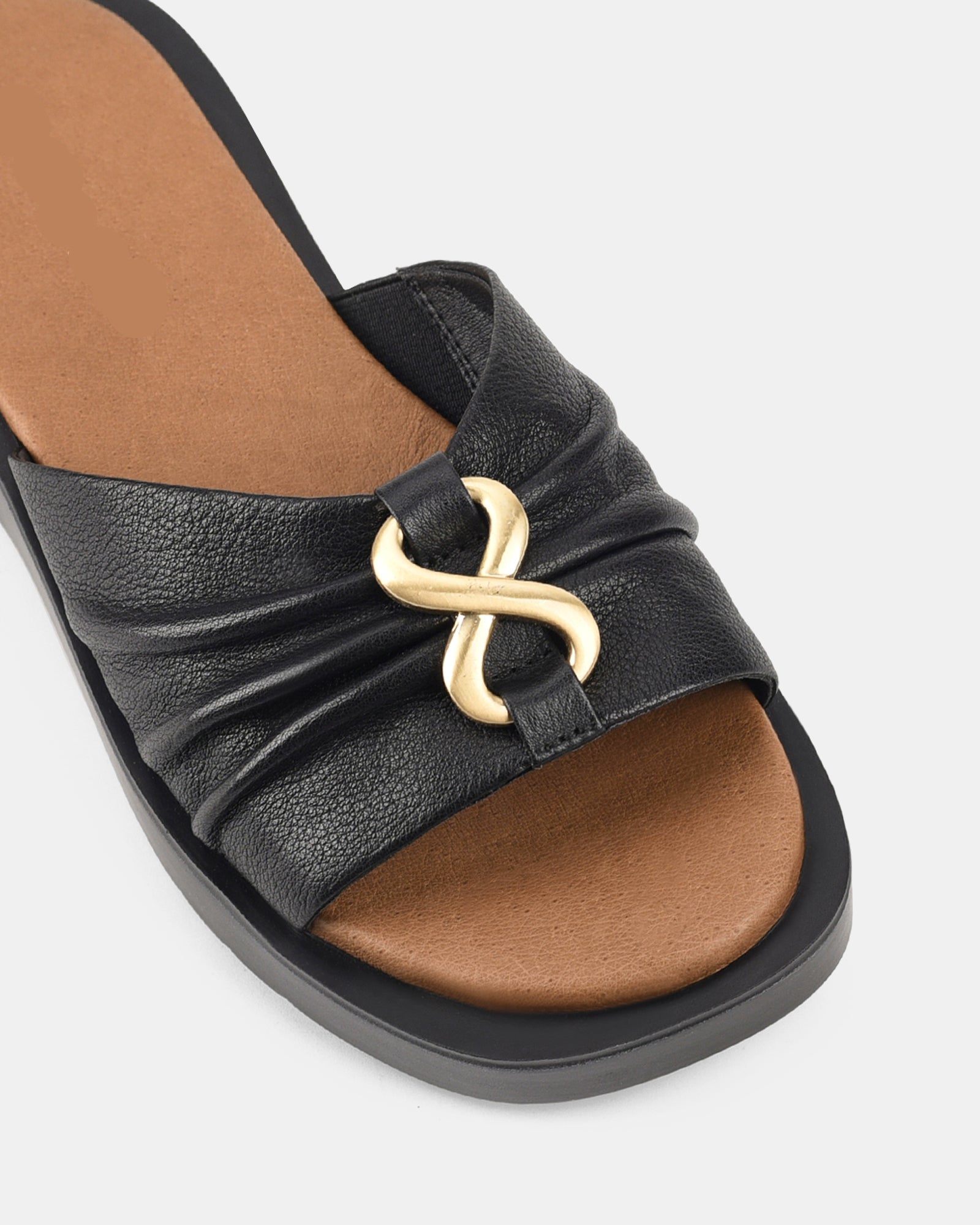 Dames Zwarte Sandalen met Golvende Zool en Gouden Gesp