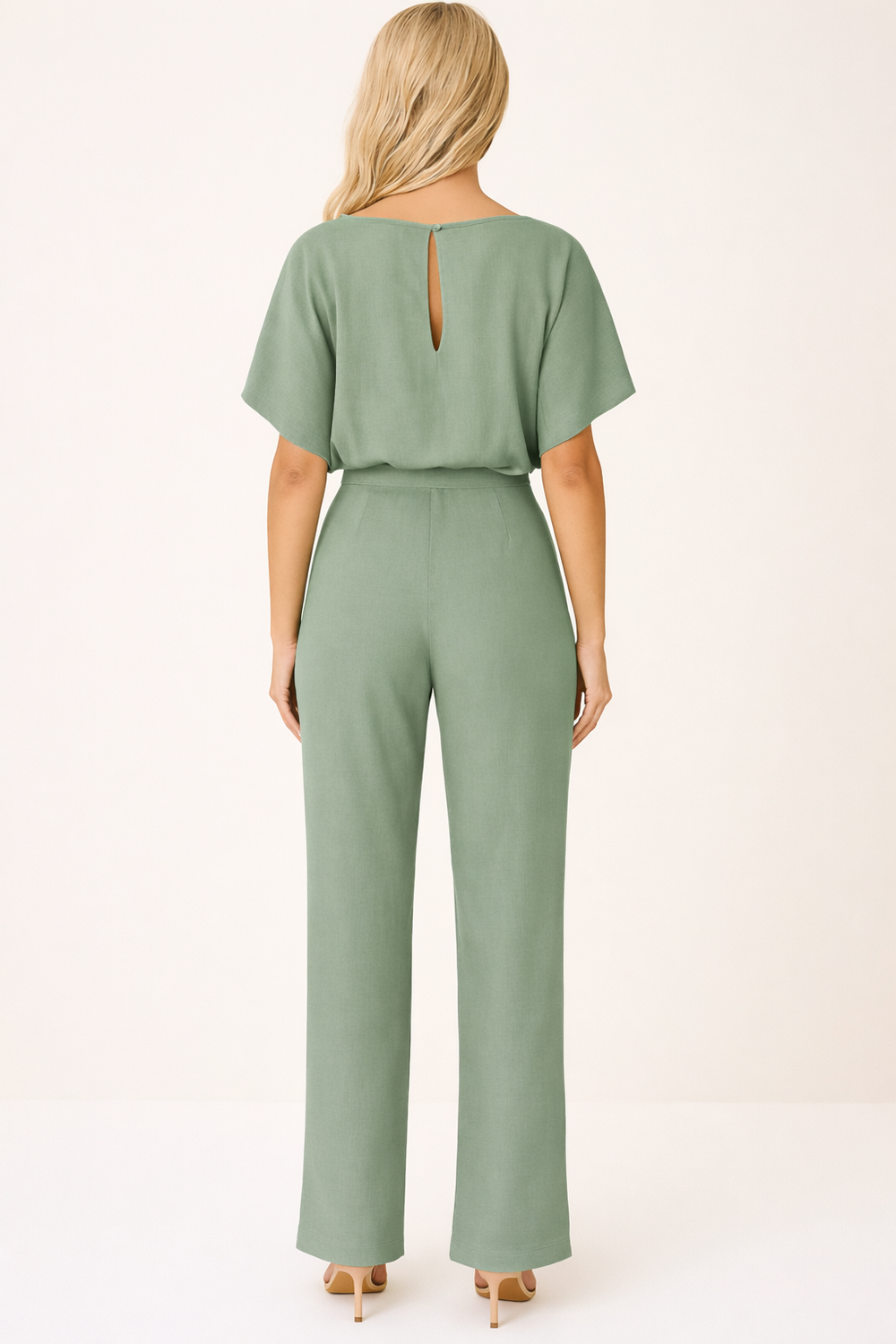 Combinaison large minimaliste pour femmes avec ceinture nouée