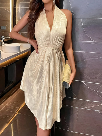 Elegante Beige Halter Mini Jurk voor Dames met Plissé en Strikdetail