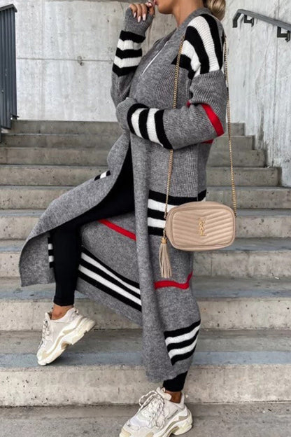 Lichte comfortabele dames sweater jas met lange pasvorm en strepen