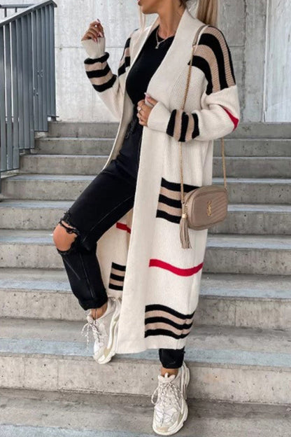 Lichte comfortabele dames sweater jas met lange pasvorm en strepen